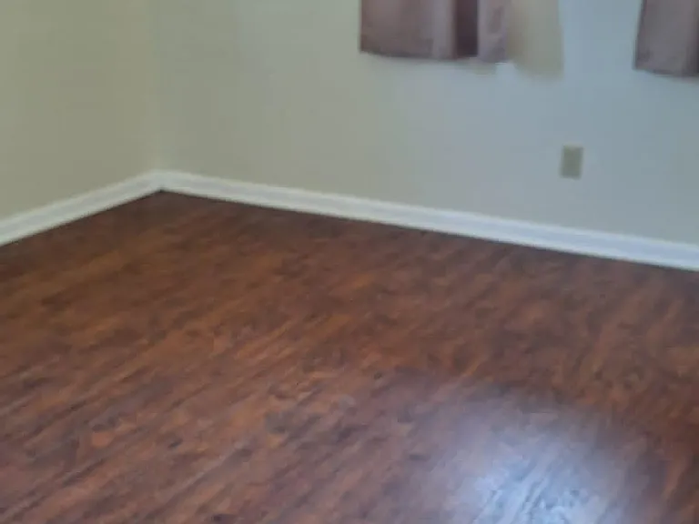 8 W Raymond St — Photo 2