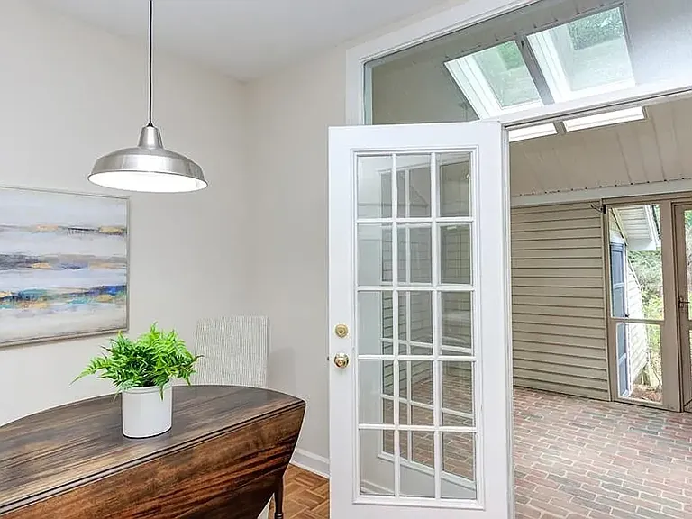 312 Baneberry Close — Photo 10