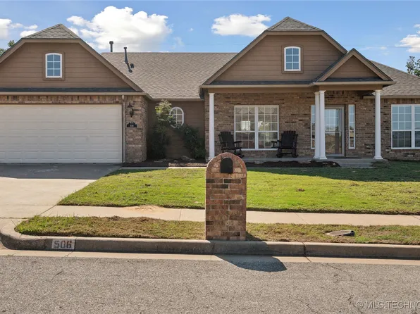506 W 54th St, Sand Springs, OK 74063