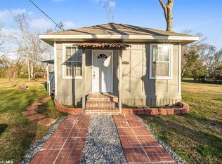 204 NE 2nd St, Summerdale, AL 36580