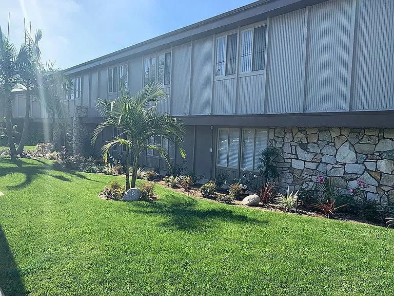 Friendly Hills apartments — Photo 6