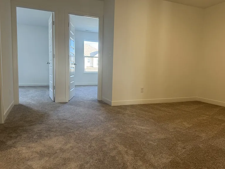 2147 Mildred Rd — Photo 34