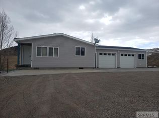 976 E Butte Rd, Menan, ID 83434