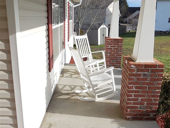 3rd image of 5806 Brierview Ln