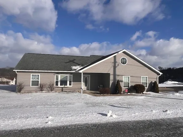 328 Calvary Ln, Punxsutawney, PA 15767