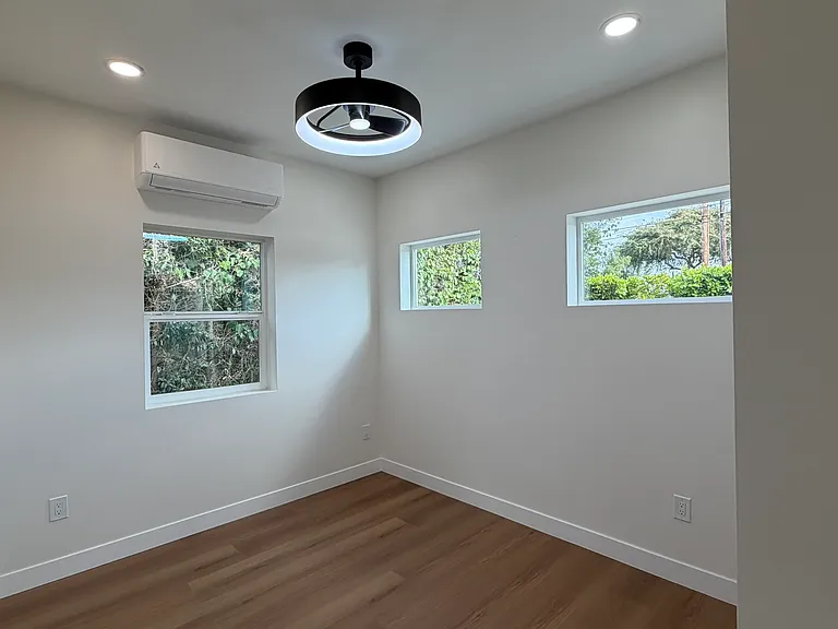 2772 Massachusetts Ave — Photo 14