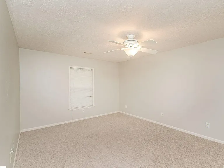 215 E Middlebury Ln SW — Photo 18