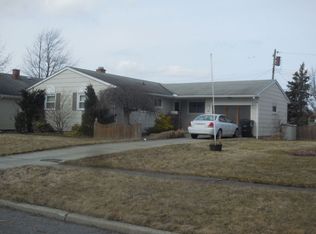 22 Broadmoor Dr, Tonawanda, NY 14150
