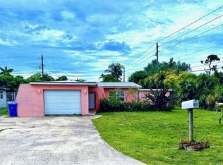 2400 Hunter Ter, Fort Myers, FL 33901