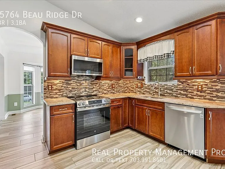 15764 Beau Ridge Dr — Photo 11
