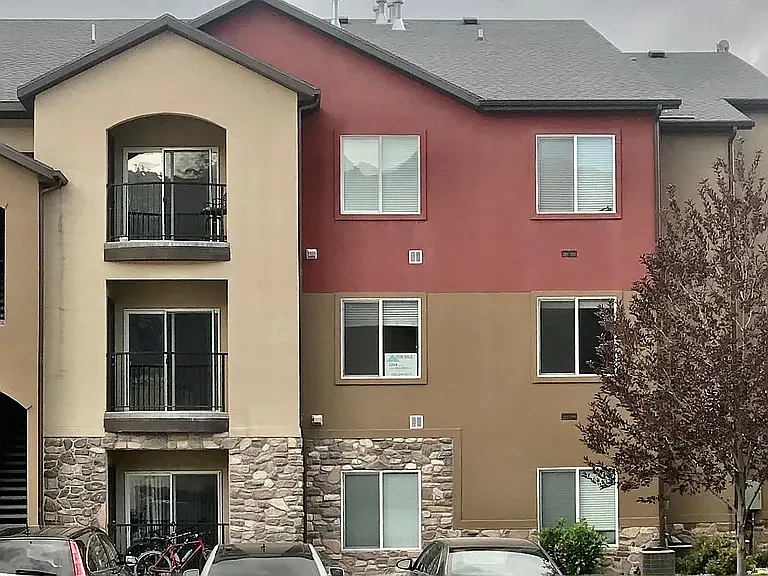 3 bed, 1200 sqft, $1,695 — Photo 1