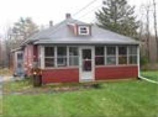 44 Pleasant St, Middleboro, MA 02346