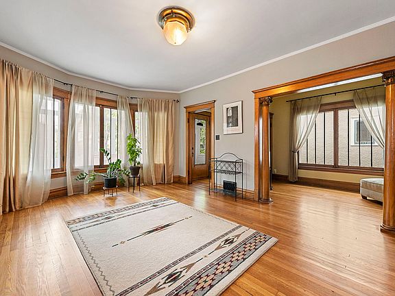 3rd image of 316 N Taylor Ave