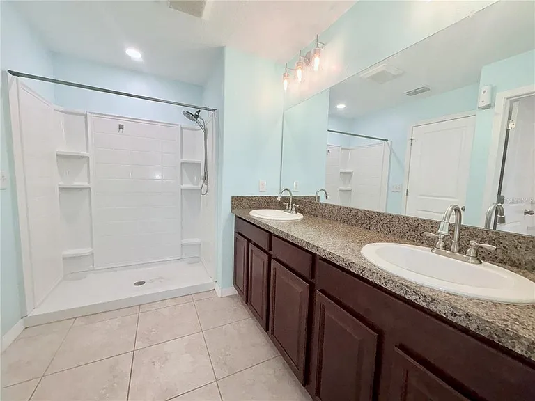 4935 Reflecting Pond Cir — Photo 24