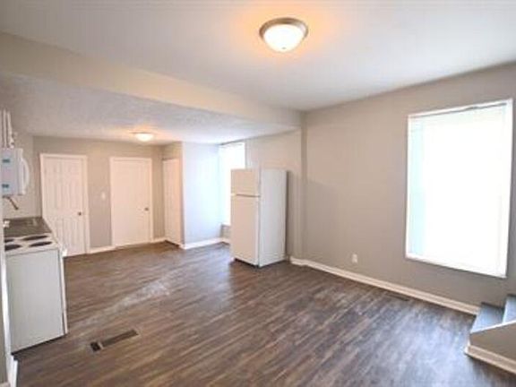 4th image of 1011 E Legrande Ave #1011
