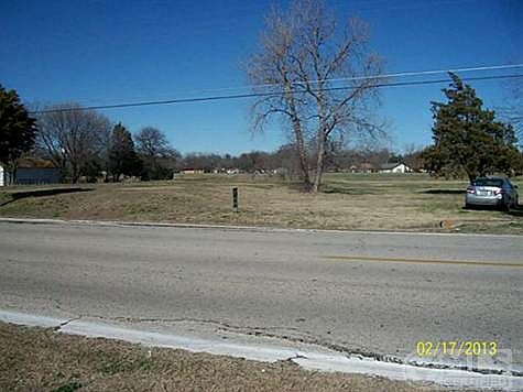 2nd image of 1922 S Sam Houston Rd