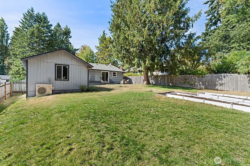 4th image of 20322 21st Avenue NE