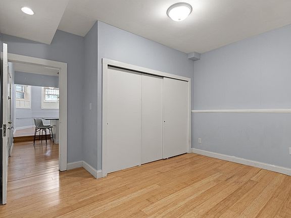 4th image of 35 Bay State Rd APT Bf