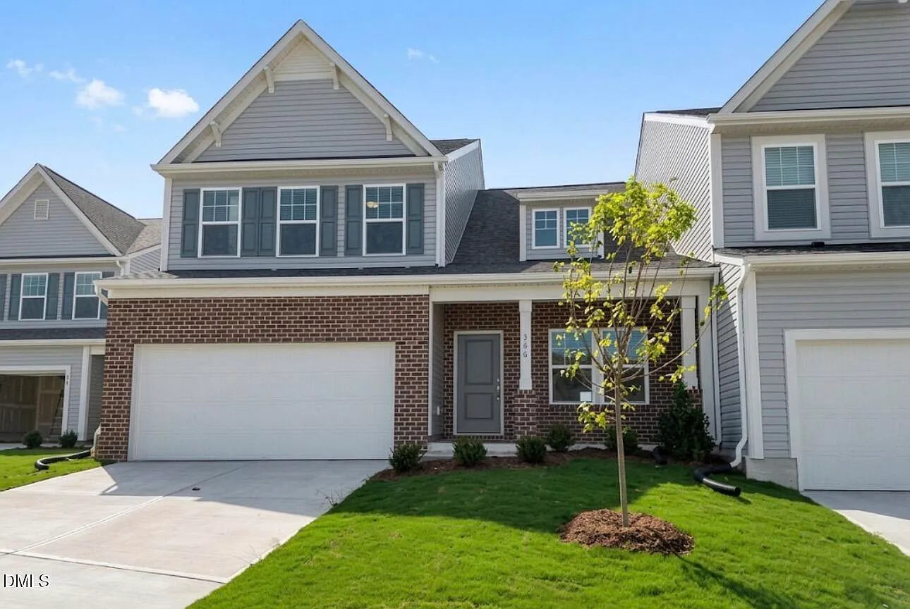 4 bed, 3.5 bath, 2732 sqft, $2,595 — Photo 1