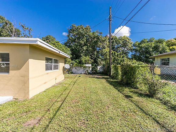 4th image of 2510 NW 26th Ct