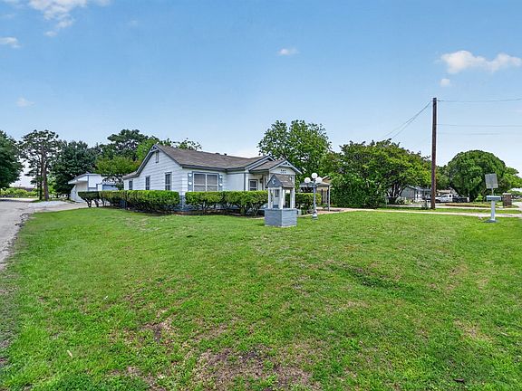 4th image of 207 Hood Dr