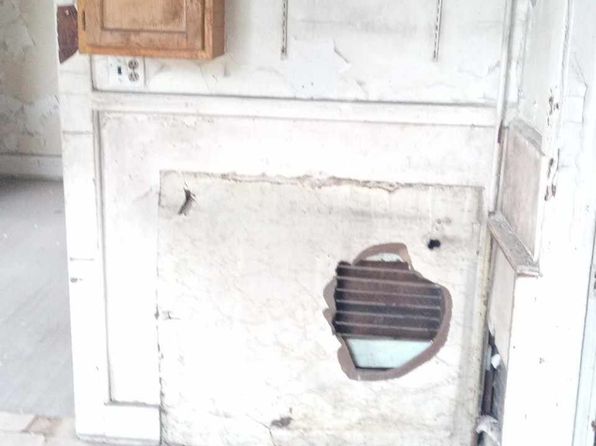 detroit-michigan-245793111 picture