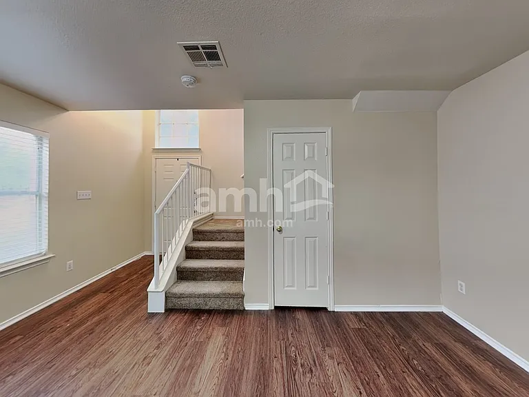 2684 Bradley Ln — Photo 8