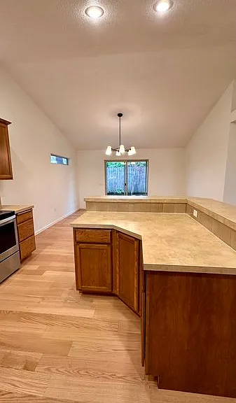 2507 NE 82nd Way — Photo 7