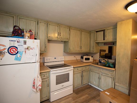 4th image of 143 Ann St #Bs