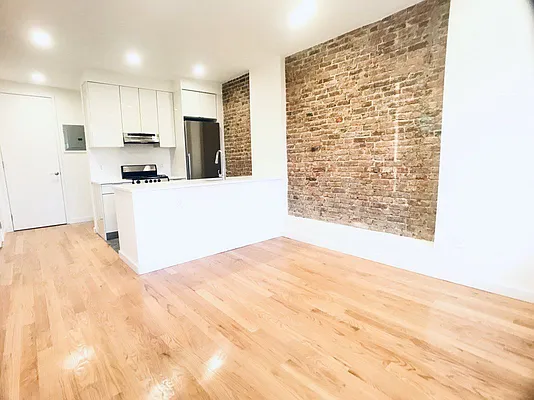 Rented by Bohemia Realty Group | media 23