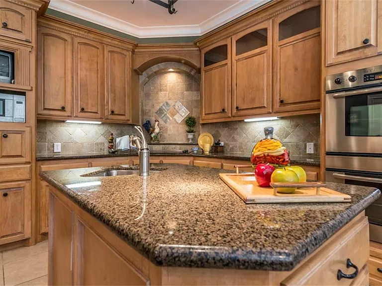 15306 Coastal Oak Ct — Photo 13