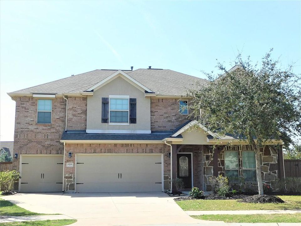 1st image of 19519 Starbrook Oak Ln