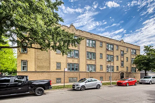 3050 W Cornelia Ave #3 Photo 1