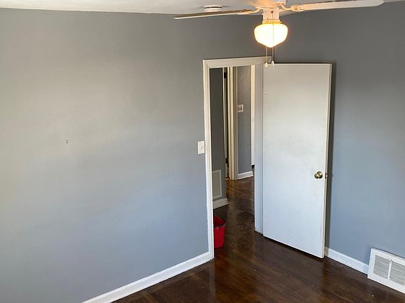 4th image of 236 Beebe Ave