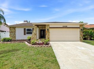 12836 Pine Way Dr, Largo, FL 33773