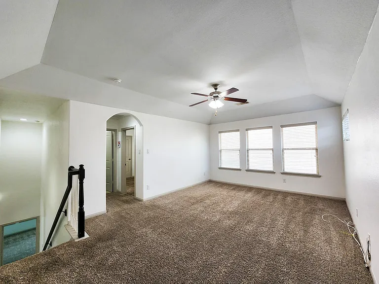 4515 Greenleaf Dr — Photo 25