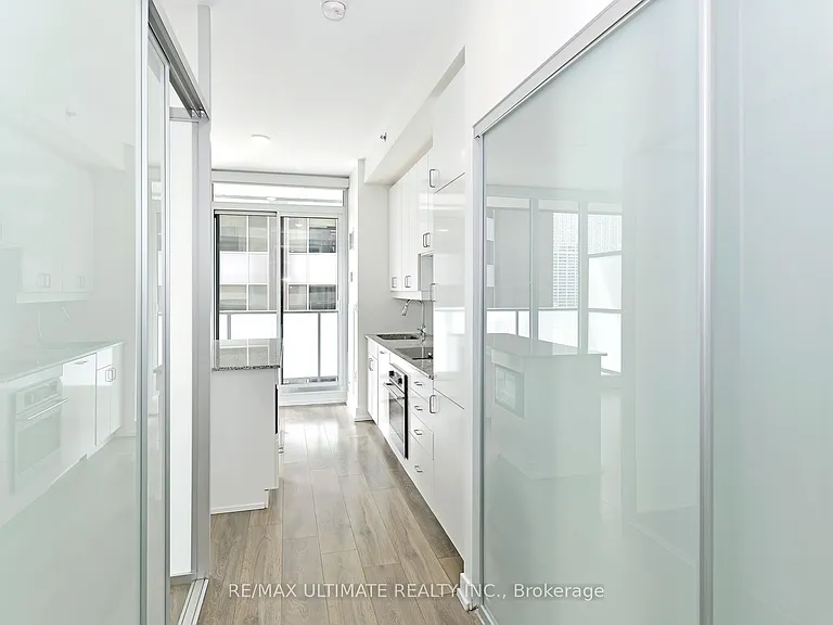 426 University Ave #1106 — Photo 6