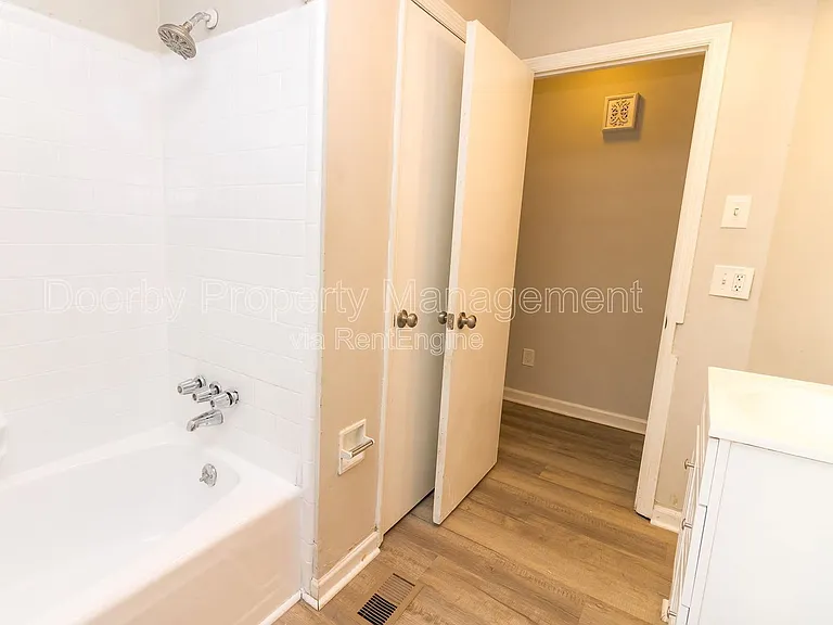 7205 Sterling Rd — Photo 10