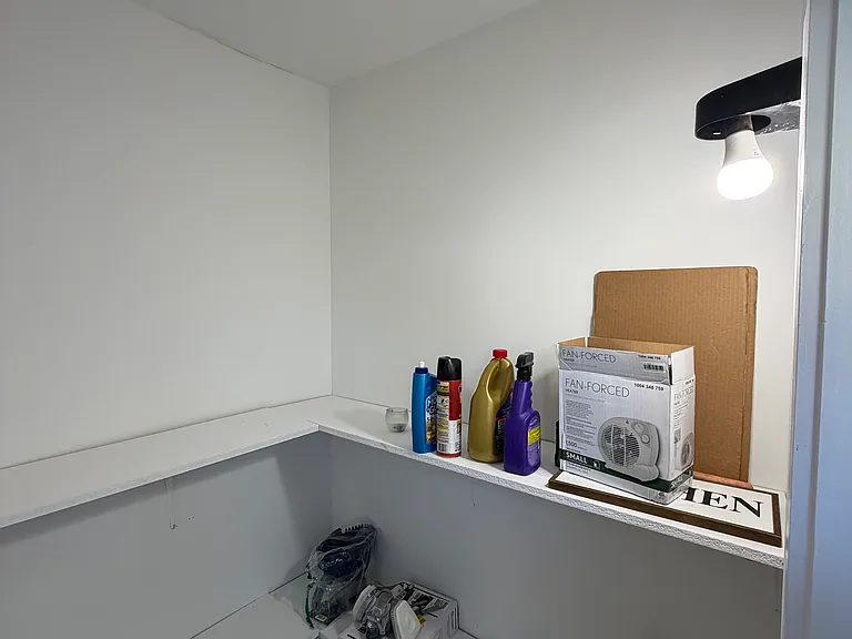 142 Cowles St — Photo 12