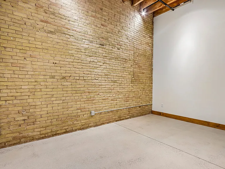 Ward House — Photo 24