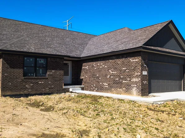 4935 Skylark Dr, Monroe, MI 48161