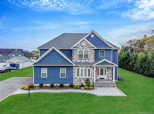 60 Parsnip Pond Rd, Lake Grove, NY 11755