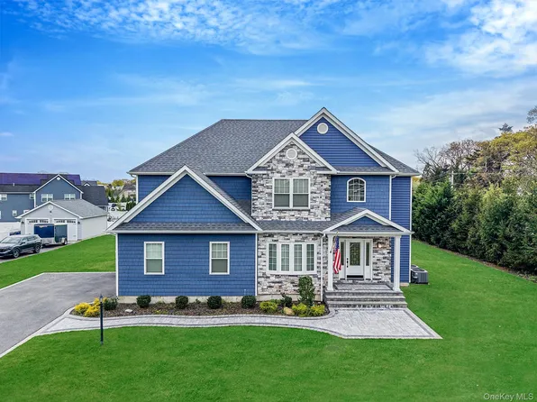 60 Parsnip Pond Road, Lake Grove, NY 11755