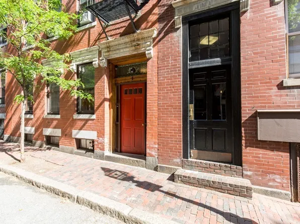 57 Myrtle St #3, Boston, MA 02114