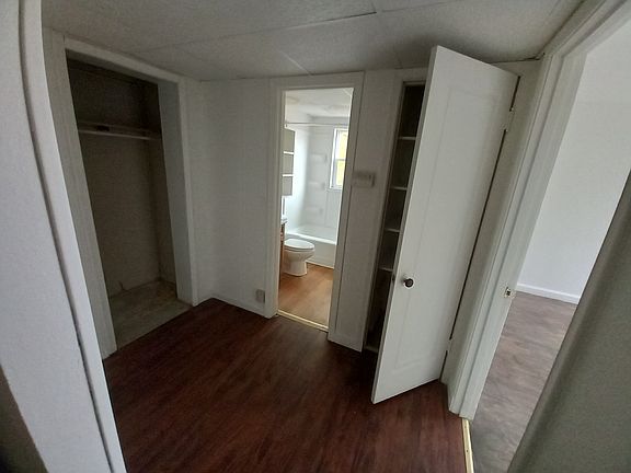 4th image of 510 Saint James St