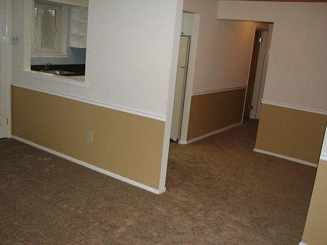 Ridgewood Apartments — Photo 20