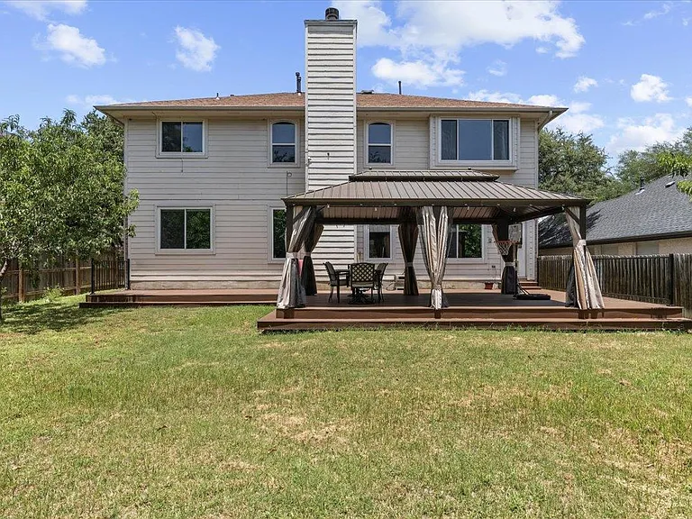 706 Hilltop Dr — Photo 16