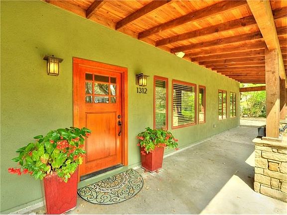 4th image of 1312 Alta Vista Ave