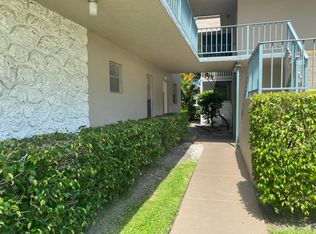 116 Oxford Ct #200, West Palm Beach, FL 33411