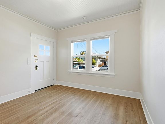 5th image of 338 Garretson Ave